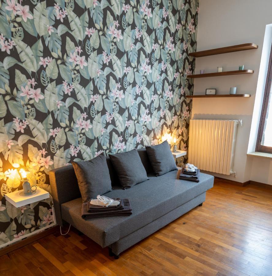 Centro Storico-Dimora Con Terrazza- Wi-Fi E Ac Apartment Asti Luaran gambar