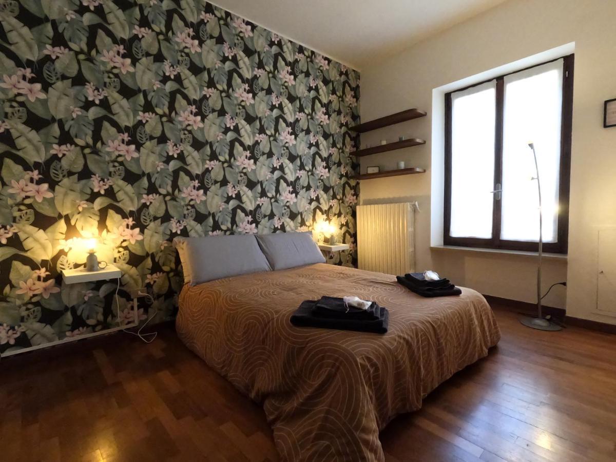 Centro Storico-Dimora Con Terrazza- Wi-Fi E Ac Apartment Asti Luaran gambar