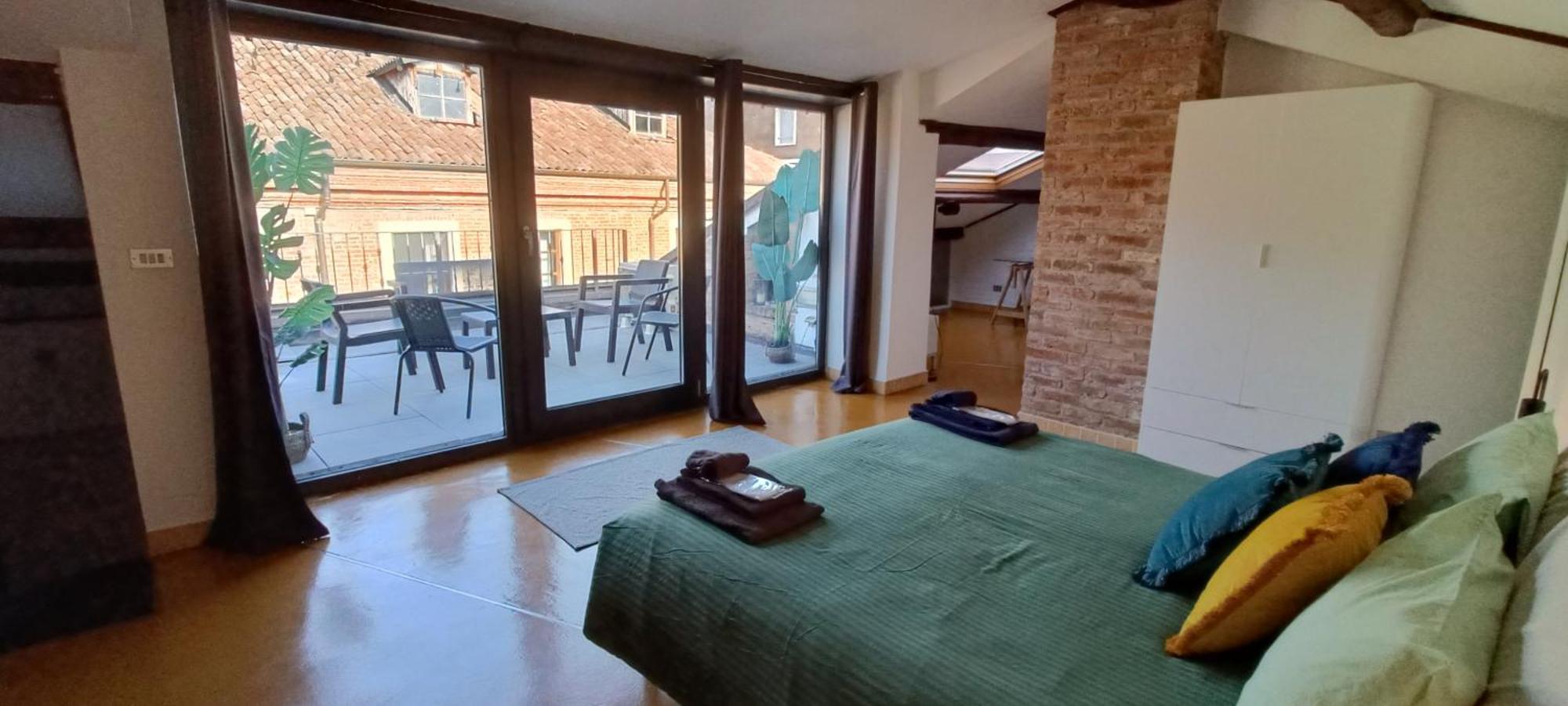 Centro Storico-Dimora Con Terrazza- Wi-Fi E Ac Apartment Asti Luaran gambar